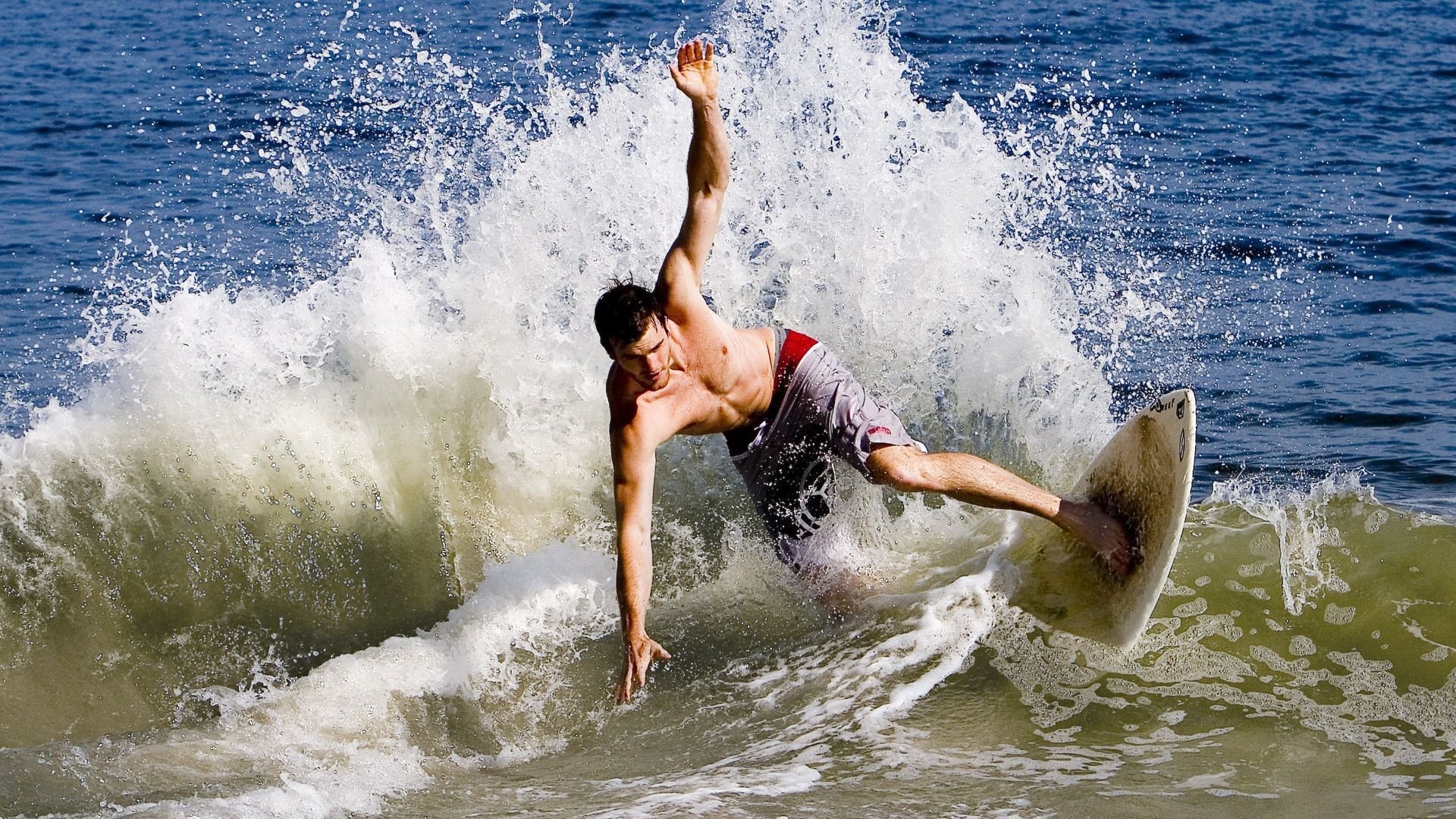 2026年亚洲综合搏击联赛年度总决赛 中国拳手三场比赛全部终结获胜